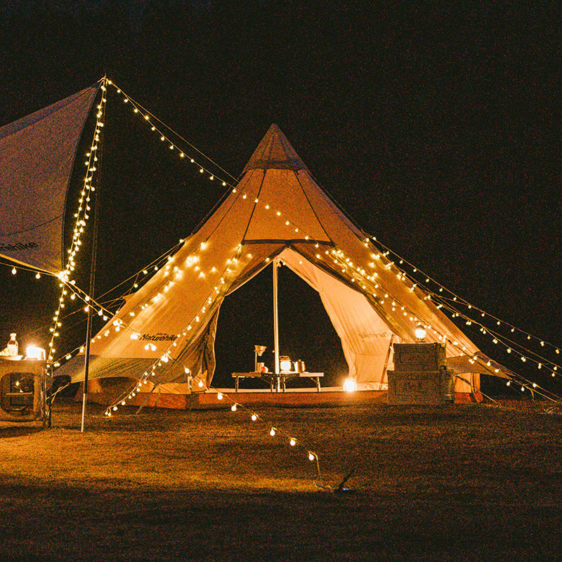 Naturehike světelný řetěz se solárním panelem 950g